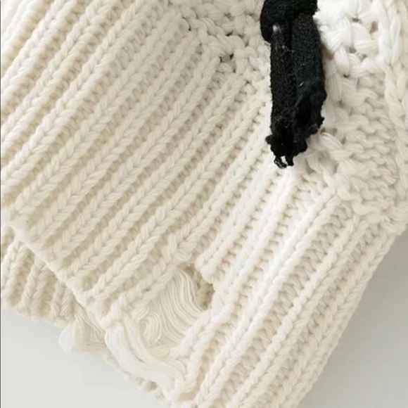 Sweater - Picture 5 of 5